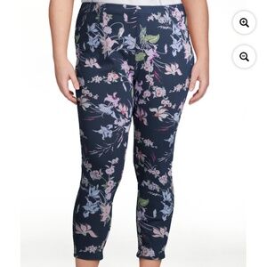 Terra and Sky Women’s Blue Cove Floral Jeggings W/Tummy Control Size 4X (28W-30W